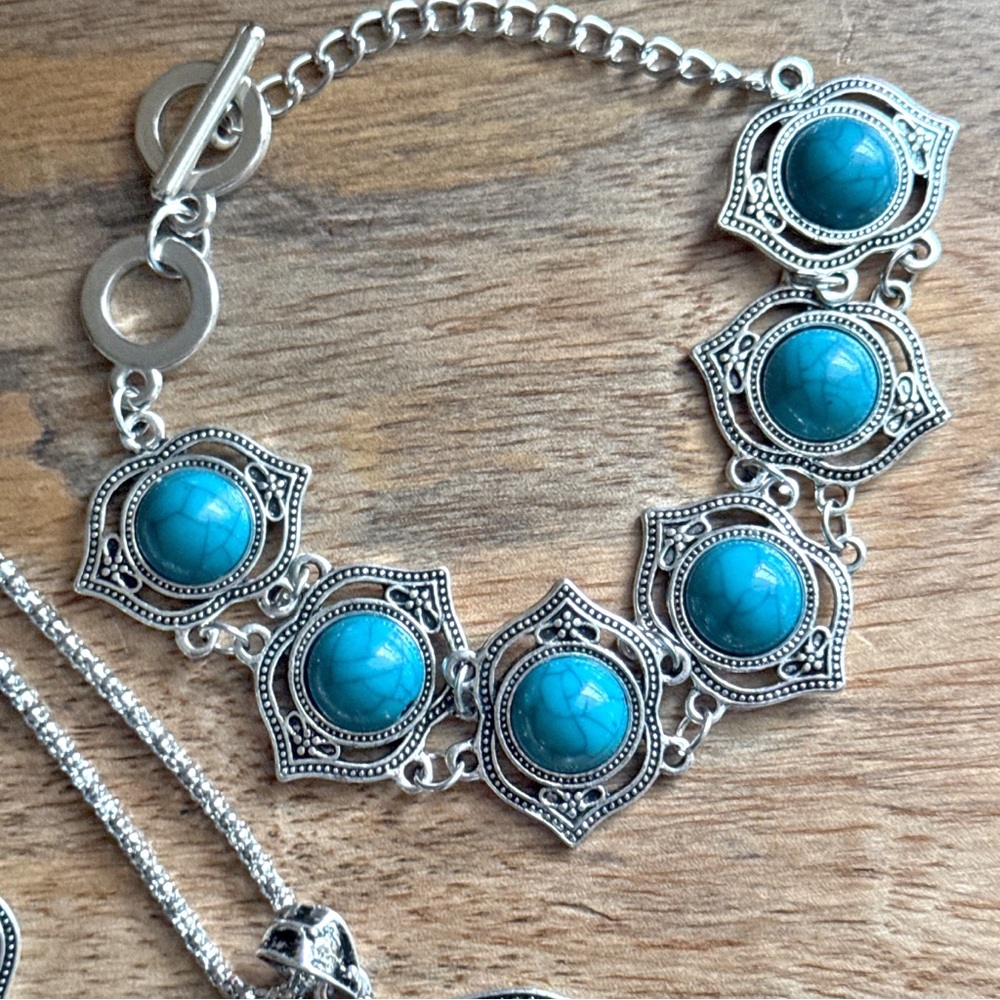 Vintage Inspired Bohemian 3-Piece Faux Turquoise Set Necklace Earrings Bracelet - Picture 11 of 13